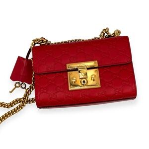 Gucci Microguccissima Padlock Shoulder Bag – Red Leather with Gold Chain